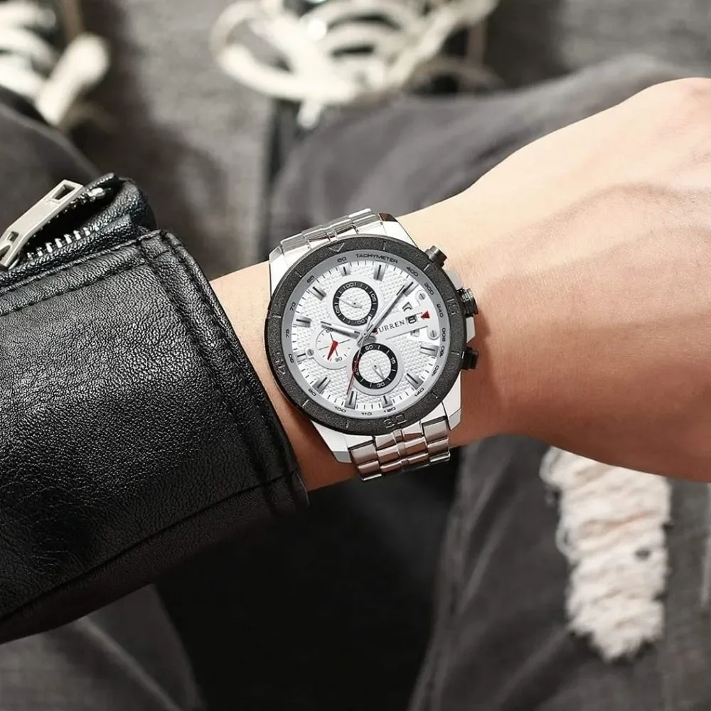 WATCH FUNCTION: All sub-dials and hands are functi